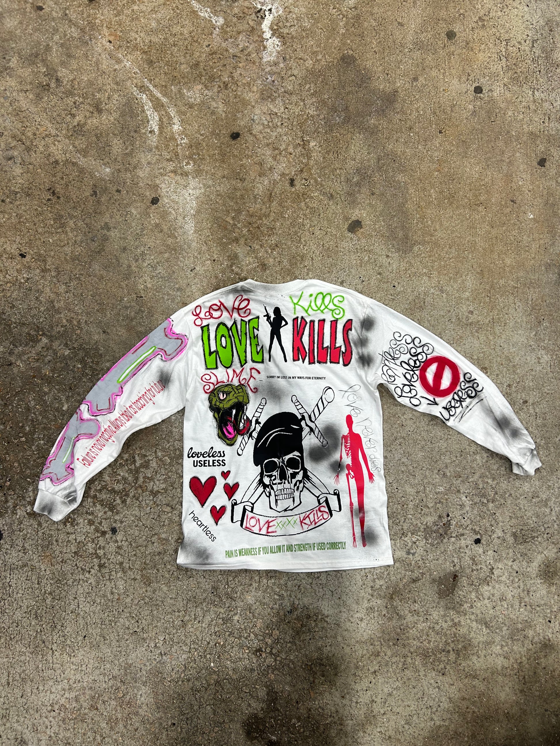 “Love Kills” Longsleeve