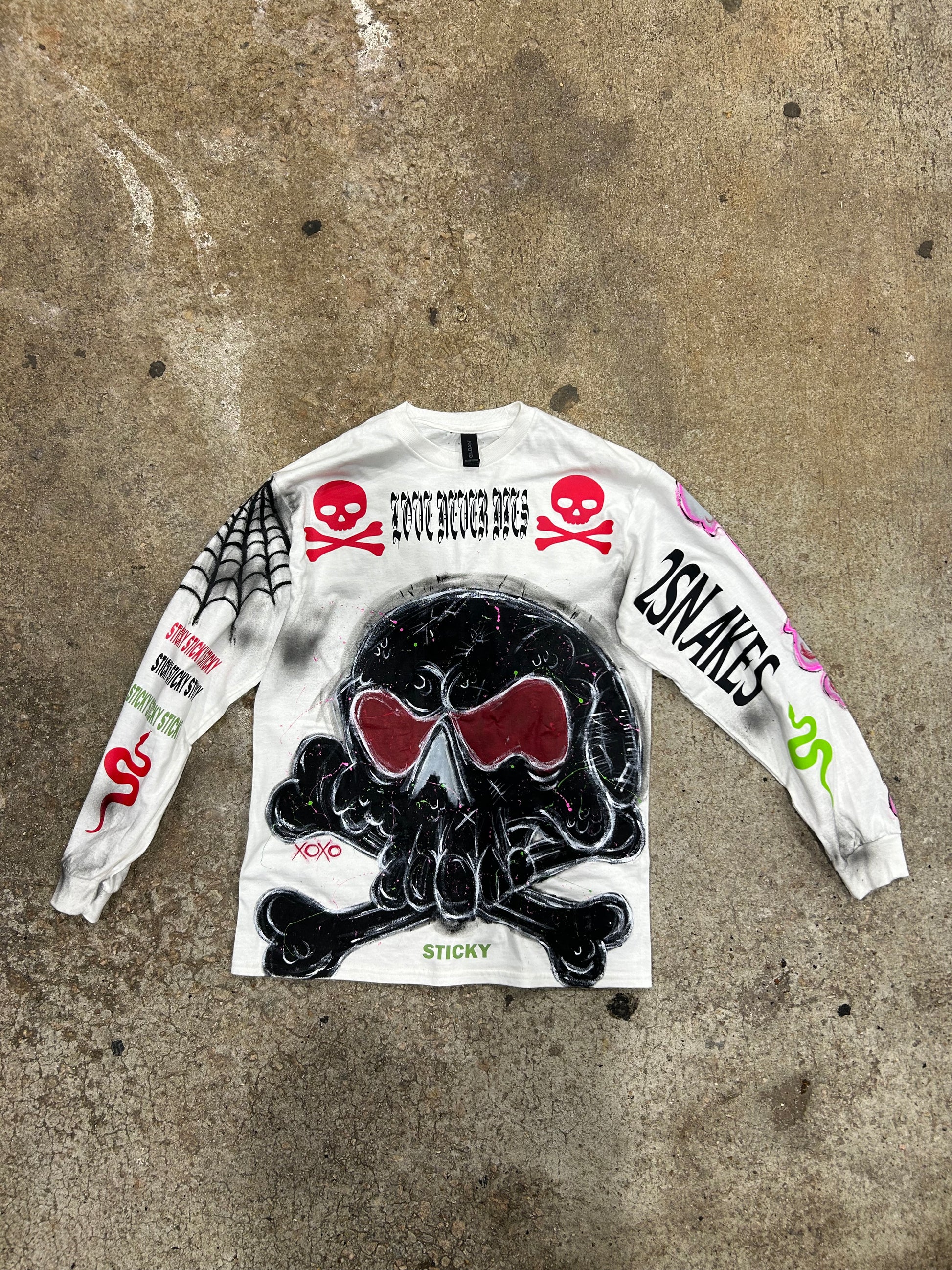 “Love Kills” Longsleeve